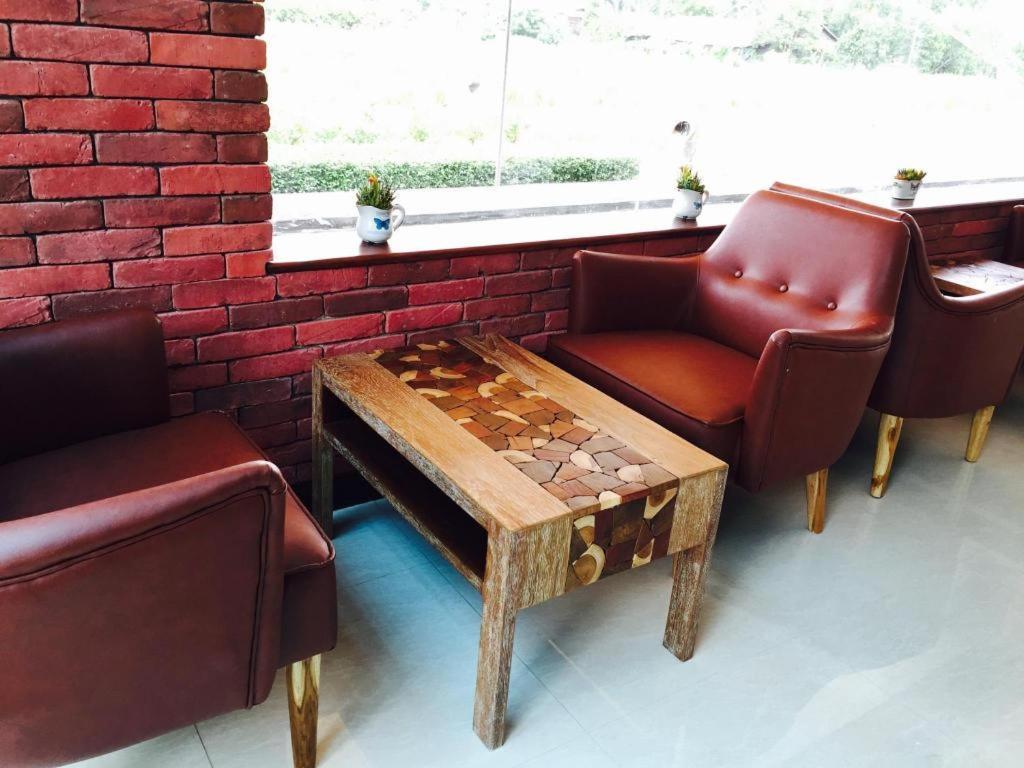 Chayada Garden House And Resort Hotel Nakhonratchasima Exterior foto