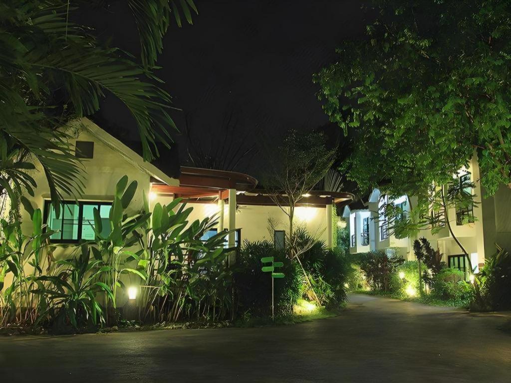 Chayada Garden House And Resort Hotel Nakhonratchasima Exterior foto
