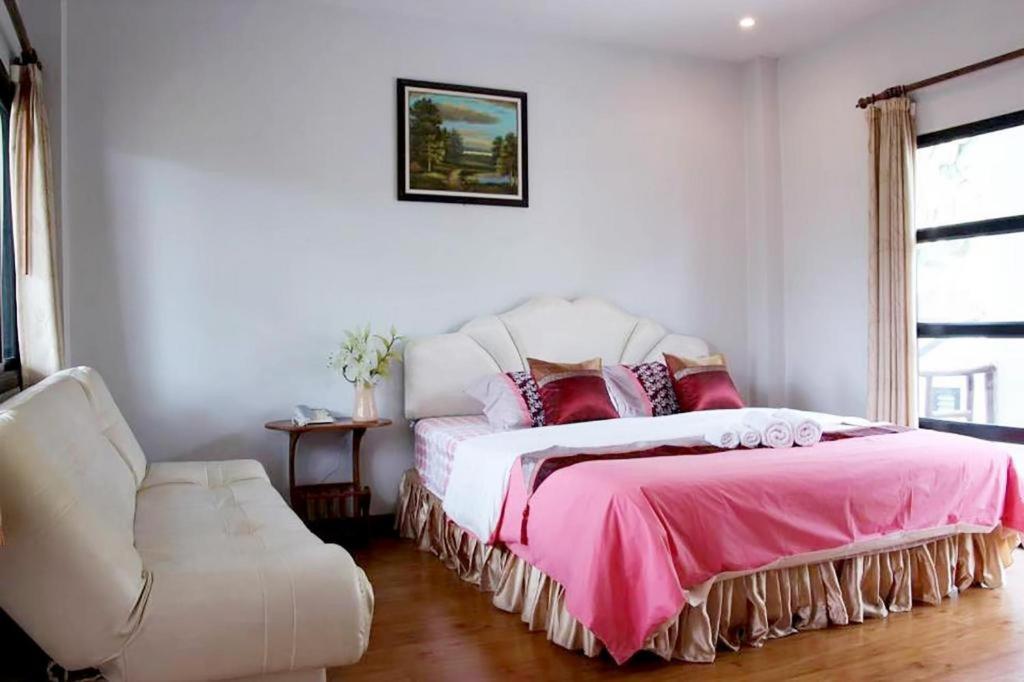 Chayada Garden House And Resort Hotel Nakhonratchasima Exterior foto